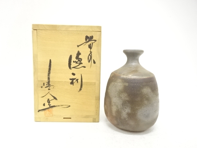 Bizen ware of a tokkuri (sake cup) by Sakakibara Kiyoto